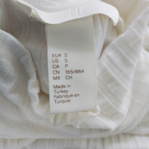 High Neck Tank Top - Picture 4 of 6